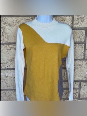 Ellison Yellow Gray Color Block sweater Size Small kint  Pullover Long Sleeve